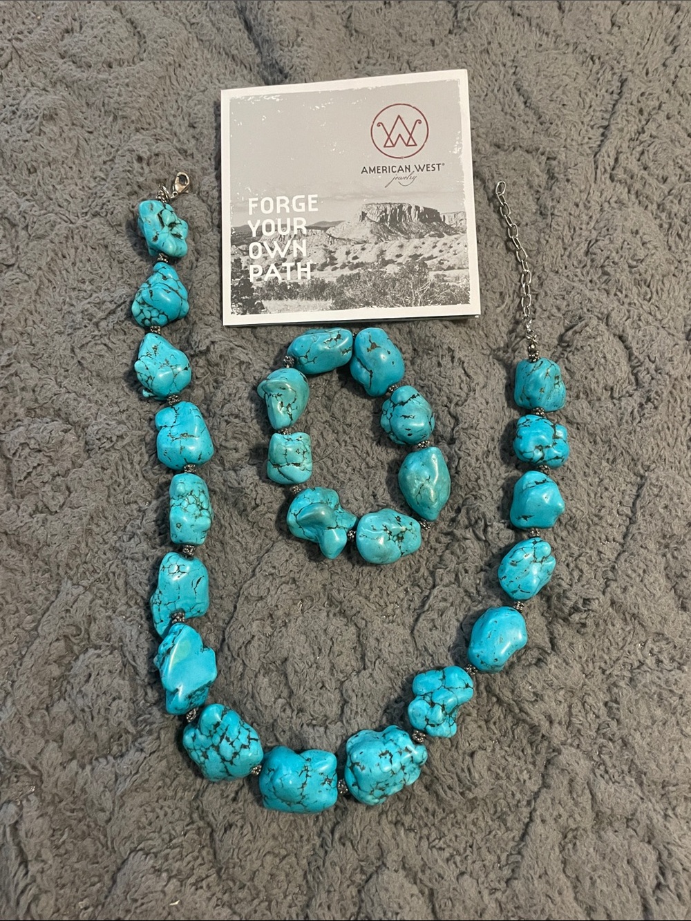 American West Bright Uncut Turquoise Nugget Necklace and Bracelet Set